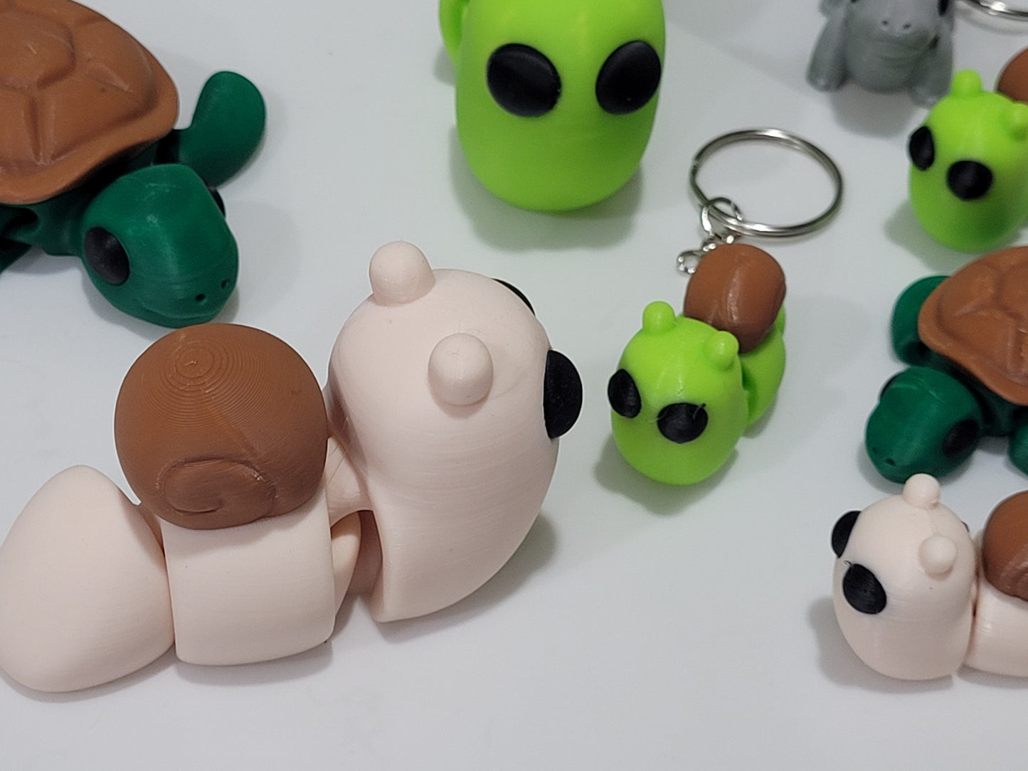 Articulated Tiny Snail fidget and keychain from Zou3D